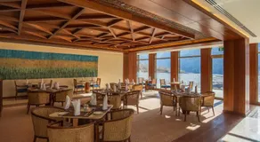Sost Serena Hotel - Image 3