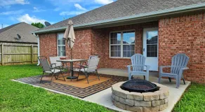 4BR Home - Central to University of Arkansas & Walmart HQ - I-49 Access - Image 4