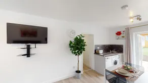 Studio-Apartment-Ensuite mit Dusche - Image 2
