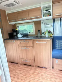 Cozy camper - Image 3