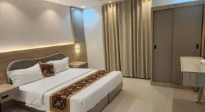 Jasmine Tower Apartments - Image 3