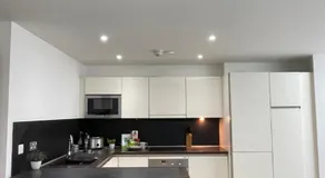 Wharf Inn Premier Apartment Central Manchester - Free Private Parking - Image 2
