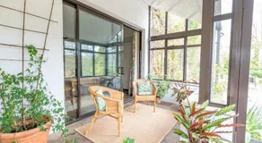Nutsford House Bed & Breakfast - Image 4