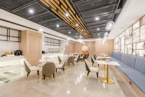 Atour Hotel Shanghai Hongqiao Korea Street - Image 3