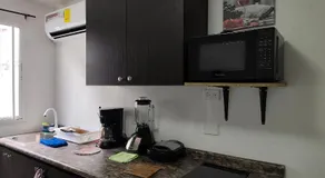 apartamentito tipo estudio AMUEBLADO tranquilo y acogedor cocina y baño privado independiente en CHANIS cerca de Costa del este - Image 5