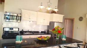 Coconut Walk Beach Apartment - Image 3