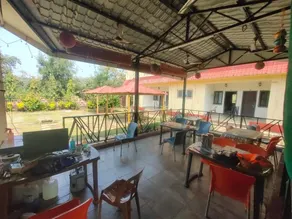 Whistling Waves Beach Resort - Image 5