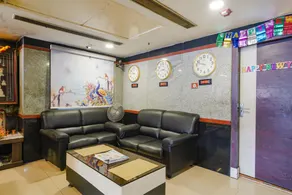 FabHotel Golden Way - Nr. Gandhi Nagar - Image 4