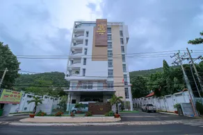 RedDoorz Plus @ Tran Phu - Image 5