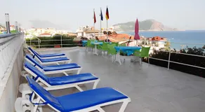 Hotel Royal - Image 2
