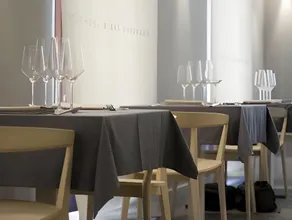 Khu Hotel - Image 3