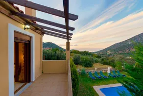 VILLA UPHORIA  with private pool and garden - Image 5