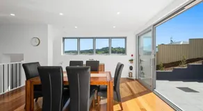 Brand new house, amazing views, walk to the beach! - Image 3