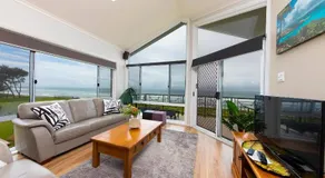 Meridian Beachside Apartments - Image 2