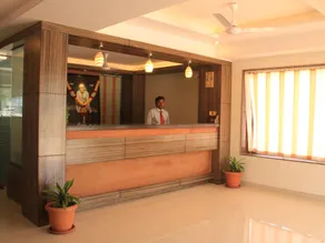 Hotel Sai Gurusthan - Image 4