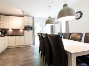 Comfortable villa with combi-microwave in green surroundings - Image 3
