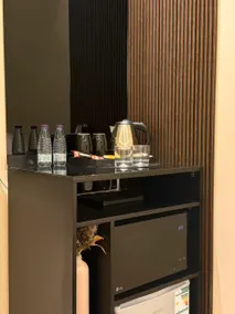 Studio with stylish design and self check-in - Image 5