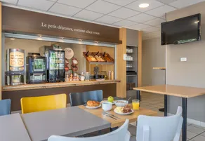 B&B HOTEL Marseille Aéroport Saint-Victoret - Image 2