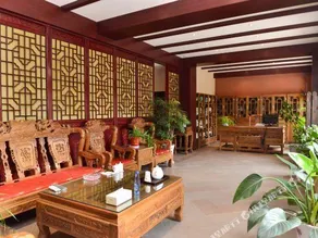 Mount Yunqiu Yaodong Courtyard - Image 4