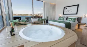 Kalamaki Luxury Suites - Image 3