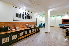 Hotel Square Plaza At Airport - Image 4
