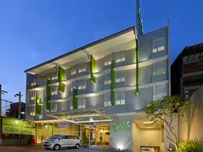 Whiz Hotel Malioboro Yogyakarta - Image 4