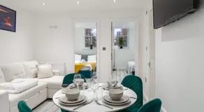 Luxury Flat Near Central London - Tower Bridge- Covent Garden - Image 4