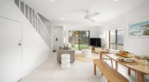 Coolum Coastal Abode - Pet-Friendly Walk to Beach - Image 2