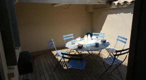 Spacieux logement au pied de la Cité Médiévale labellisé 3 clés - Image 4