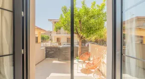 Leopardi Design with 2 bathrooms - Image 2