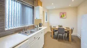 Host & Stay - Highwood Avenue - Image 3