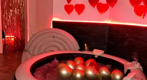 Jacuzzi suite - Image 3