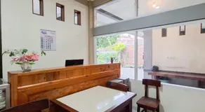RedDoorz Syariah at Jalan Panglima Sudirman Probolinggo - Image 4