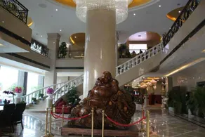 Foresoaring Hotel - Image 4