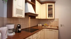 Split Theatre Apartments - Image 3