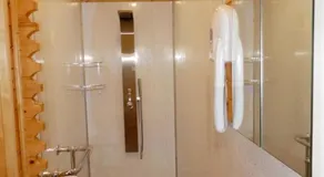 Balmoral Studio Lodge - Image 2