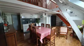 Welcome-to-Burgundy - Image 3