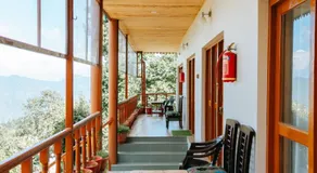 THE HIMALAYAN WOODS, CHAUKORI - Image 2