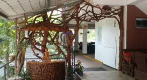 White House Riverside Retreat - Image 5