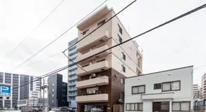 THE EAST AVENUE - Image 2