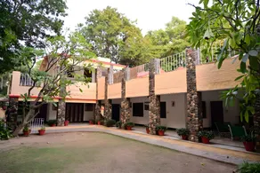 Leopard's Lair Resort - Image 2