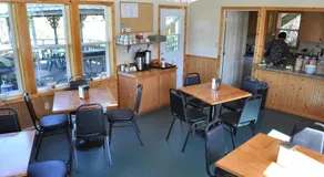 Bay Vista Motel - Image 4