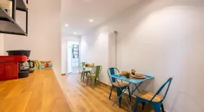 Bed & Breakfast Across The Room(e) - Image 3
