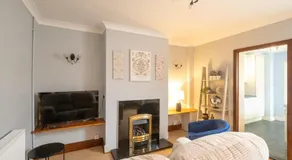 10 Jubilee Cottage - Image 2