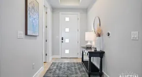 Walk to BBQ and Dog Park 2BR2BA Gym Workspace and WiFi by AustinVacay - Image 3
