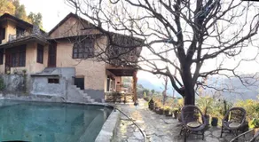 Orchard Huts - Image 3