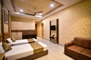 Hotel Trimurti - Image 4