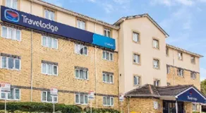 Travelodge Harlow - Image 4