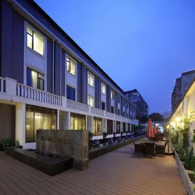Grand Cozy Hotels - Image 2