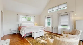 High Street Retreat - Image 2